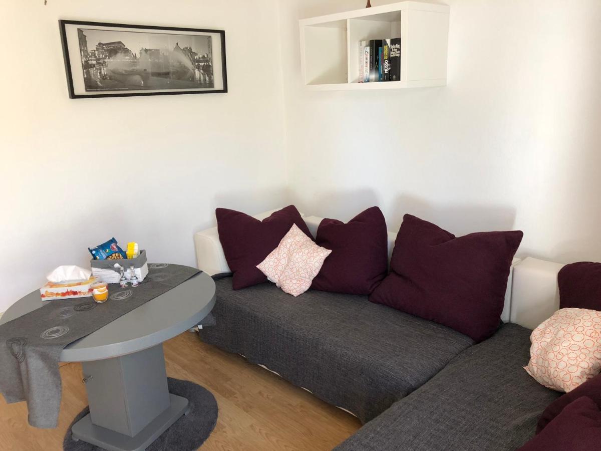 2 Zimmer Wohnung Mit Balkon - Naehe Messe Haar  Extérieur photo